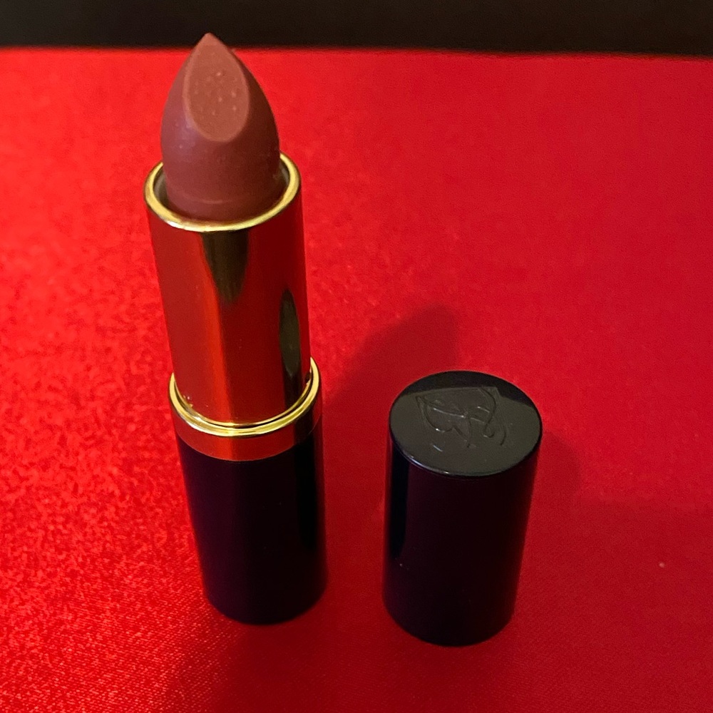New Estee Lauder Pure Color long lasting lipstick in Bois de Rose.